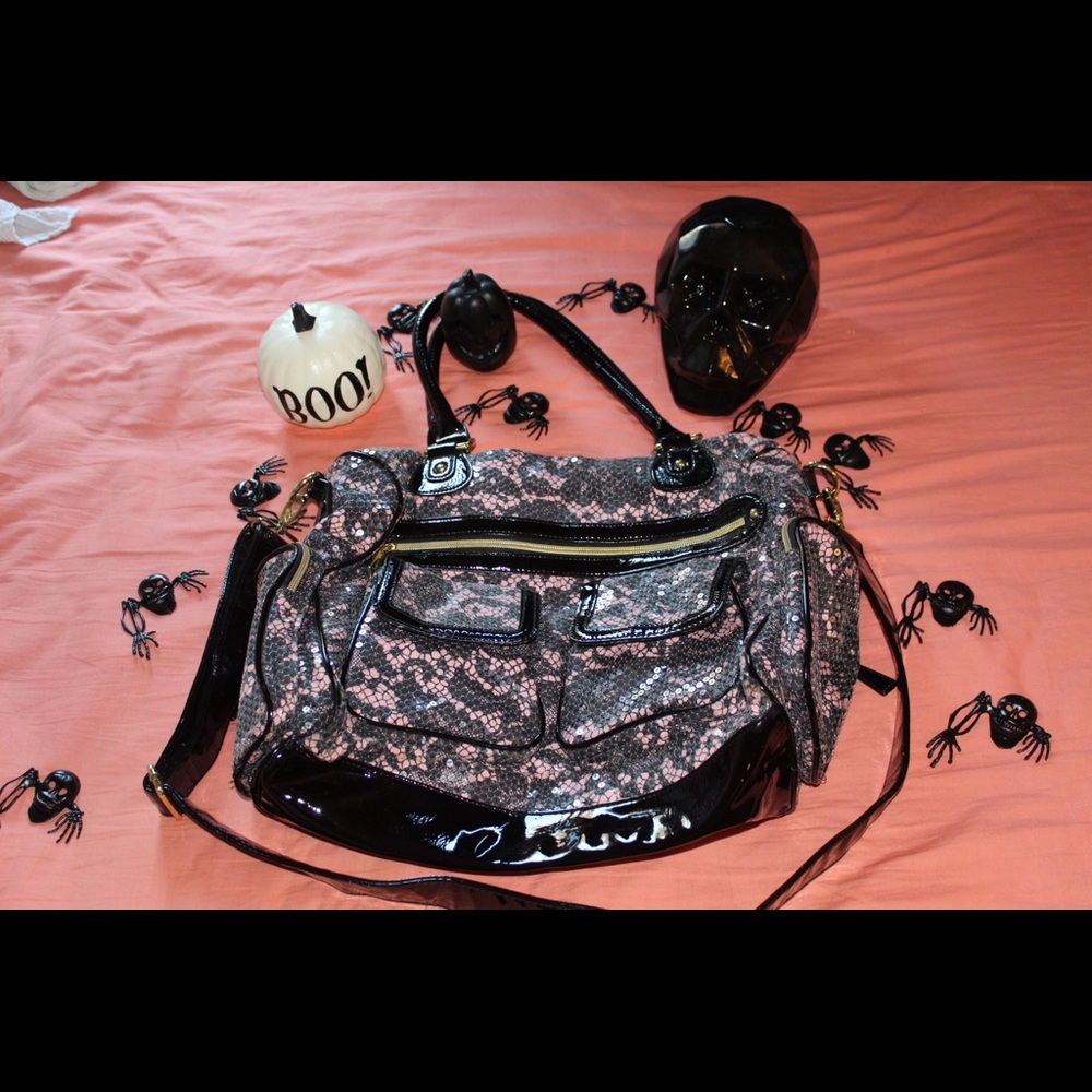 shoulder bag